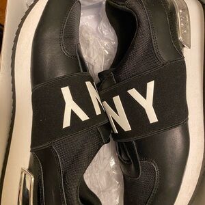 DKNY Black and White Elastic Band Sneakers